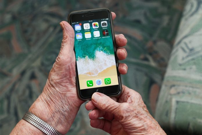 how to setup an iphone for seniors